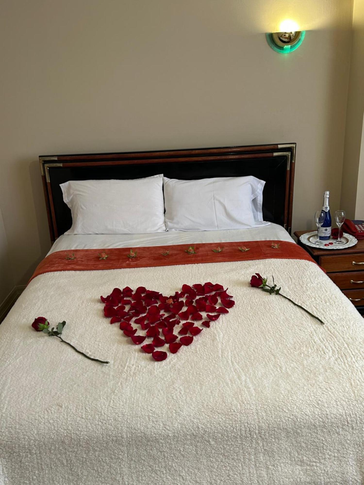 Hostal Casa Franciscana Quito Esterno foto